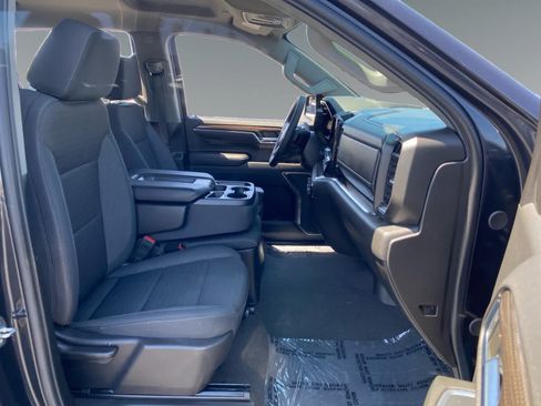 Used 2024 Chevrolet Silverado 1500 LT RWD image 15