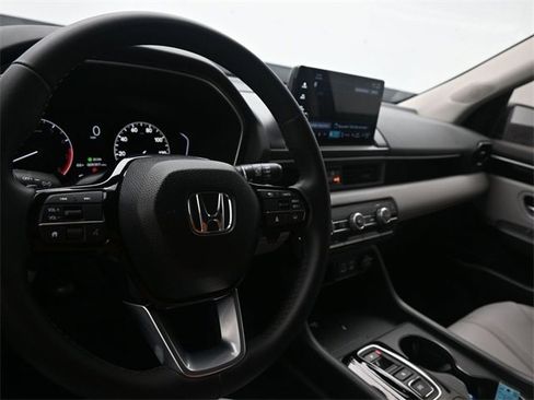 Used 2024 Honda Pilot EX-L image 10