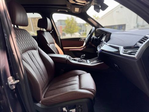 Used 2021 BMW X5 M50i w/ Executive Package AWD/4WD image 28