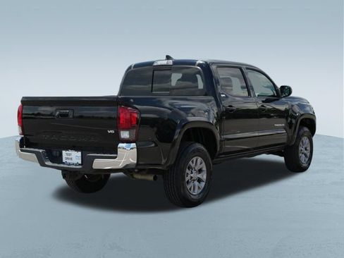 Used 2019 Toyota Tacoma SR5 RWD image 8