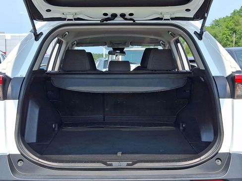 Certified 2019 Toyota RAV4 LE AWD/4WD image 31