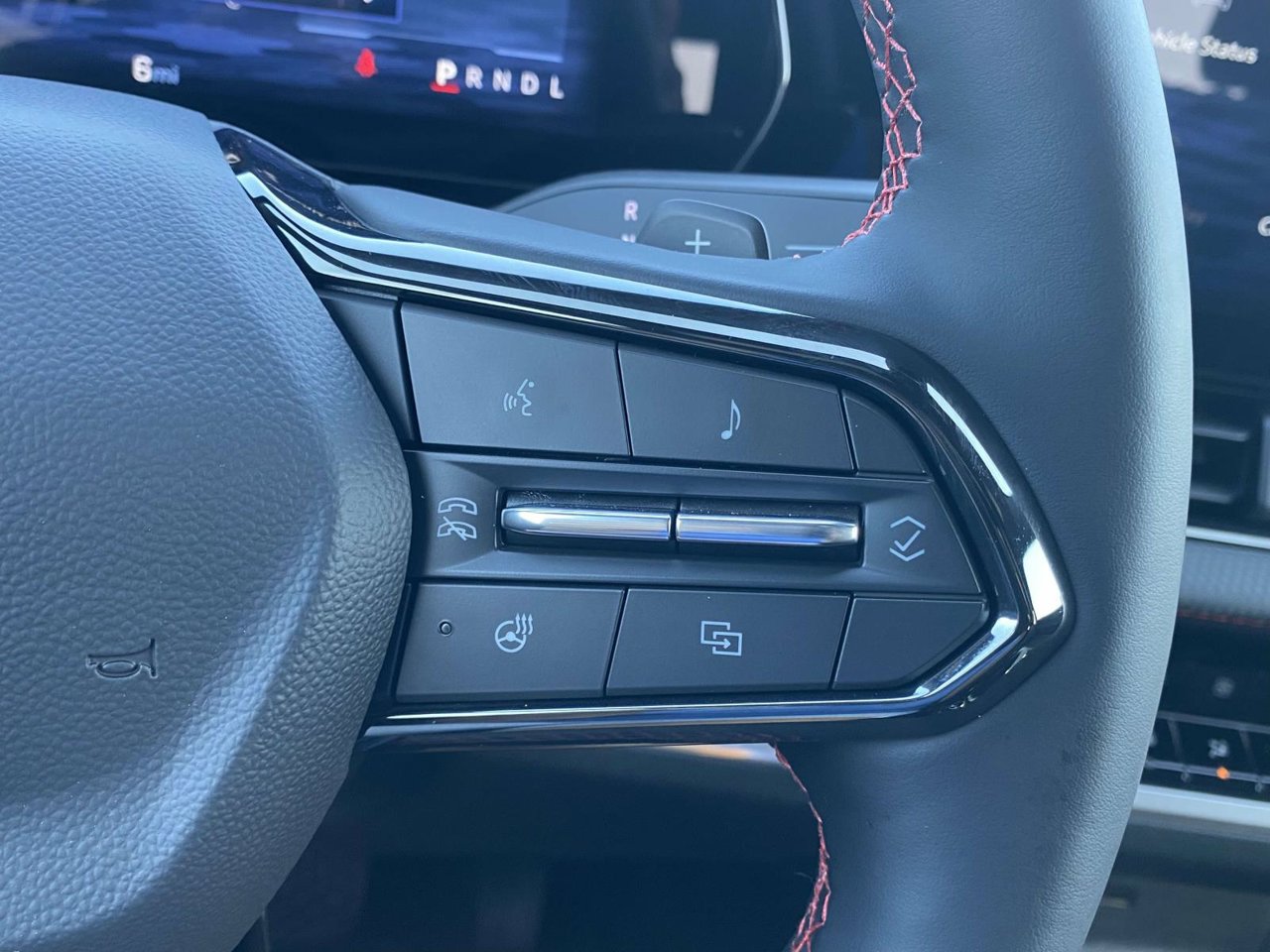 New 2026 Chevrolet Equinox RS w/ Convenience Package III FWD image 21