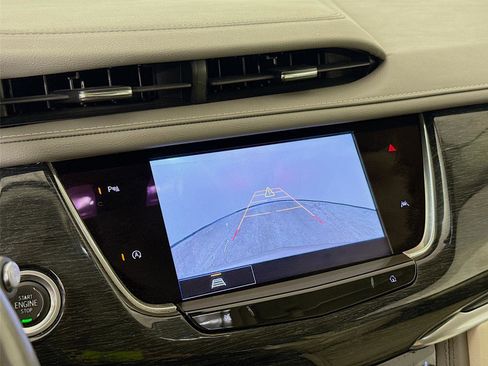 Used 2023 Cadillac XT6 Premium Luxury image 7