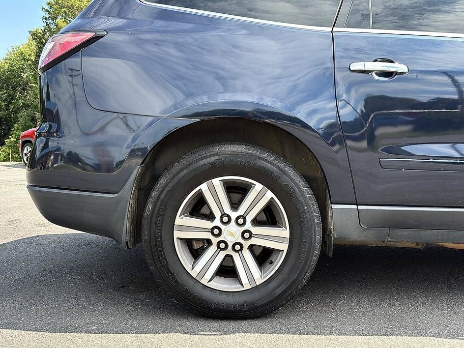 Used 2016 Chevrolet Traverse LT AWD/4WD image 25