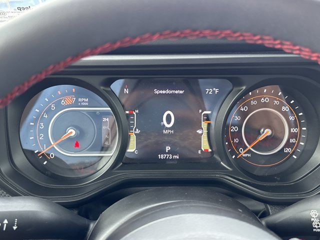 Used 2024 Jeep Wrangler Unlimited Rubicon w/ Technology Group AWD/4WD image 23