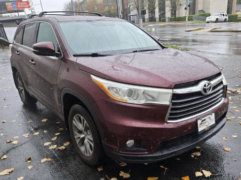 Used 2014 Toyota Highlander Plus image 4