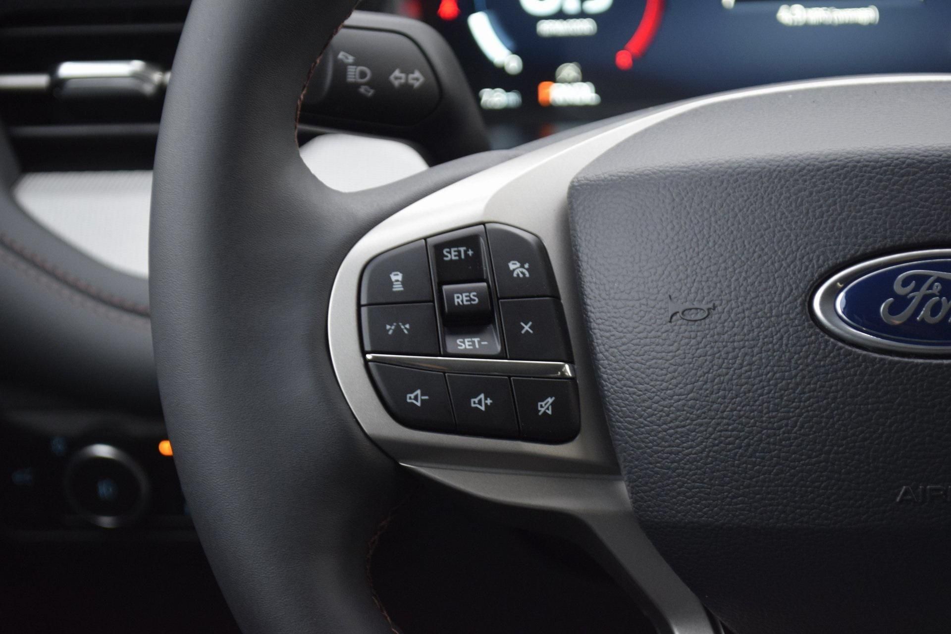 New 2026 Ford Explorer Active w/ Active Comfort Package RWD image 9