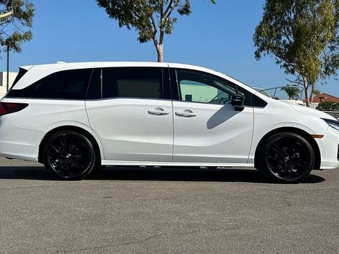 Used 2025 Honda Odyssey Sport-L image 3