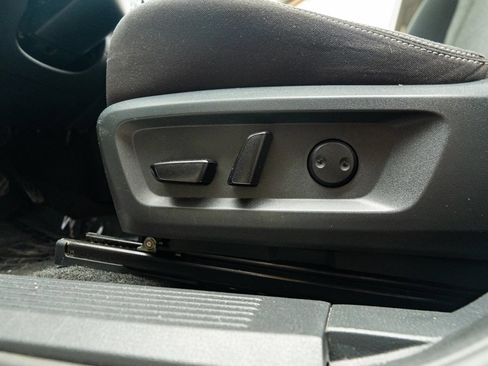 Used 2023 Nissan Rogue SV AWD/4WD image 32