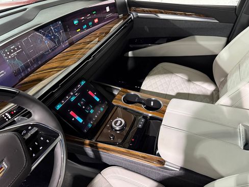 New 2025 Cadillac Escalade Premium Luxury Platinum image 41