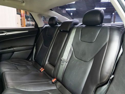 Used 2014 Ford Fusion Titanium image 26