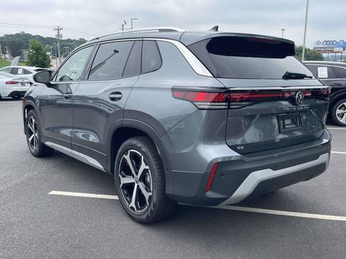 New 2026 Volkswagen Tiguan SE FWD image 5