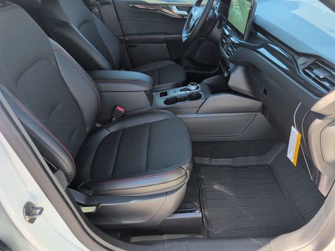 New 2026 Ford Escape ST-Line w/ Tech Pack #1 FWD image 32