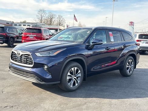 New 2026 Toyota Highlander XLE image 24