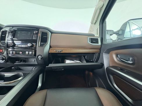 Used 2019 Nissan Titan Platinum Reserve w/ Platinum Utility Package AWD/4WD image 27
