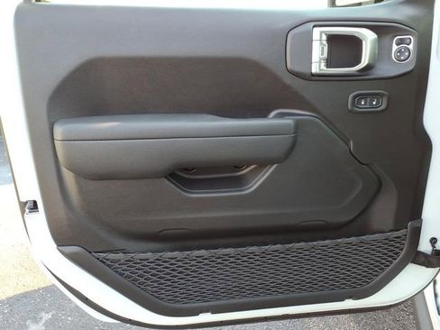 New 2026 Jeep Gladiator Rubicon w/ Steel Power Dome Hood Package image 10