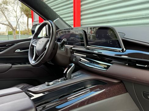 Used 2022 Cadillac Escalade ESV Sport Platinum image 24