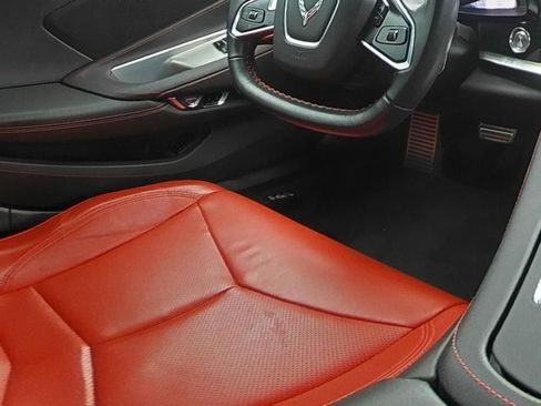 Used 2022 Chevrolet Corvette Stingray Coupe w/ 1LT RWD image 12