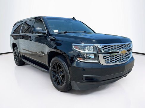 Used 2019 Chevrolet Suburban LT RWD image 7