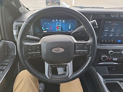 Used 2024 Ford F350 Platinum w/ FX4 Off-Road Package image 20