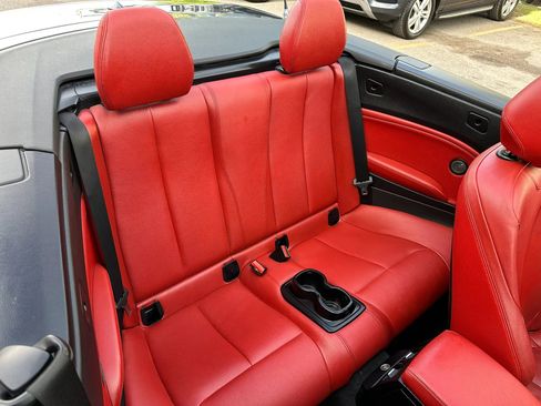 Used 2016 BMW M235i Convertible image 32