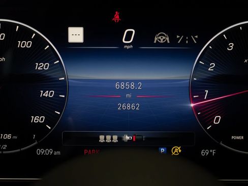 Used 2024 Mercedes-Benz C 300 Sedan image 31