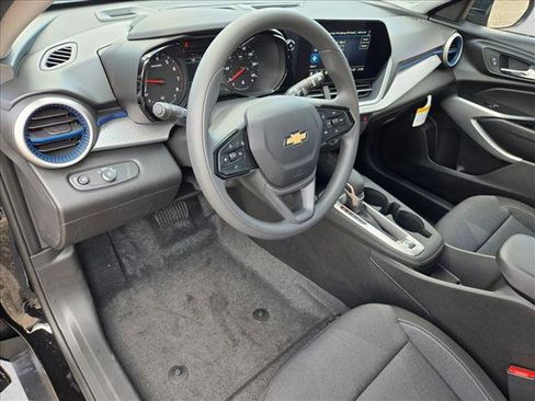 New 2026 Chevrolet Trax LS image 3