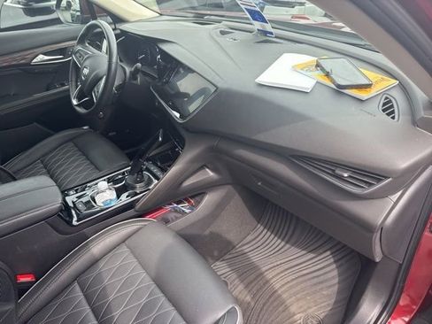 Used 2023 Buick Envision Avenir image 19