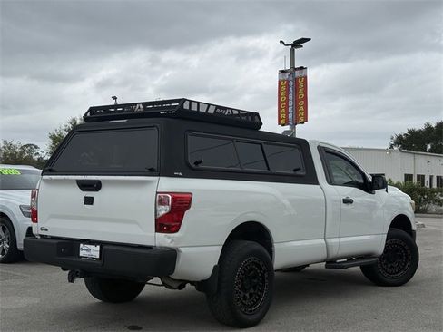 Used 2017 Nissan Titan S image 3