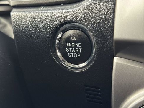 Used 2019 Toyota 4Runner Limited AWD/4WD image 17
