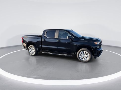 Used 2021 Chevrolet Silverado 1500 Custom image 2