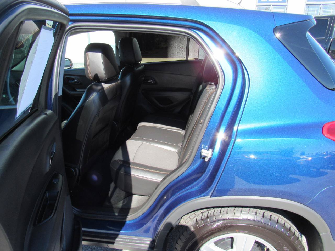 Used 2019 Chevrolet Trax LT w/ LT Convenience Package FWD image 35