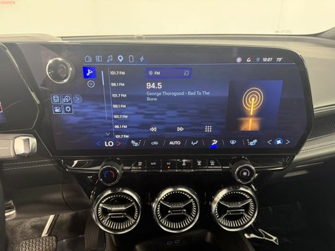 Used 2024 Chevrolet Blazer EV LT AWD/4WD image 18