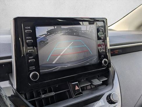 Used 2020 Toyota Corolla LE image 12