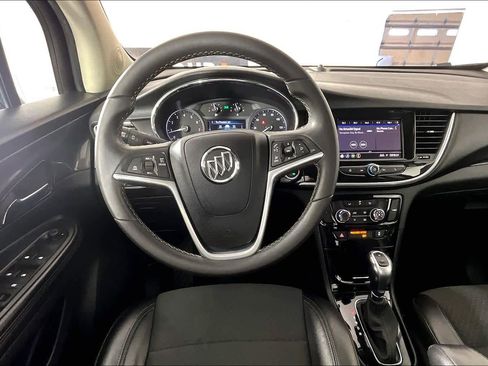 Certified 2022 Buick Encore Preferred AWD/4WD image 6