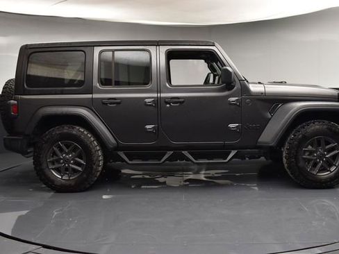 Used 2024 Jeep Wrangler Sport S image 8