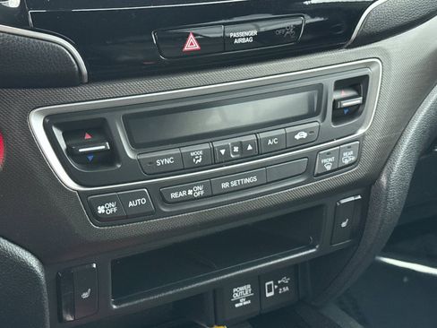 Used 2022 Honda Passport TrailSport image 19