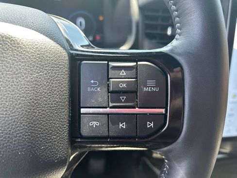 Used 2025 Ford F150 Lightning Platinum AWD/4WD image 17