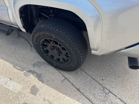 Used 2026 Toyota Tacoma SR5 image 10