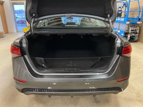 Certified 2022 Nissan Sentra SV w/ Trunk Package image 16