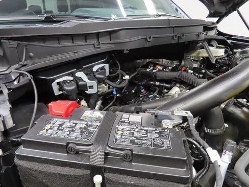 Used 2025 Ford F150 Platinum w/ FX4 Off-Road Package image 27