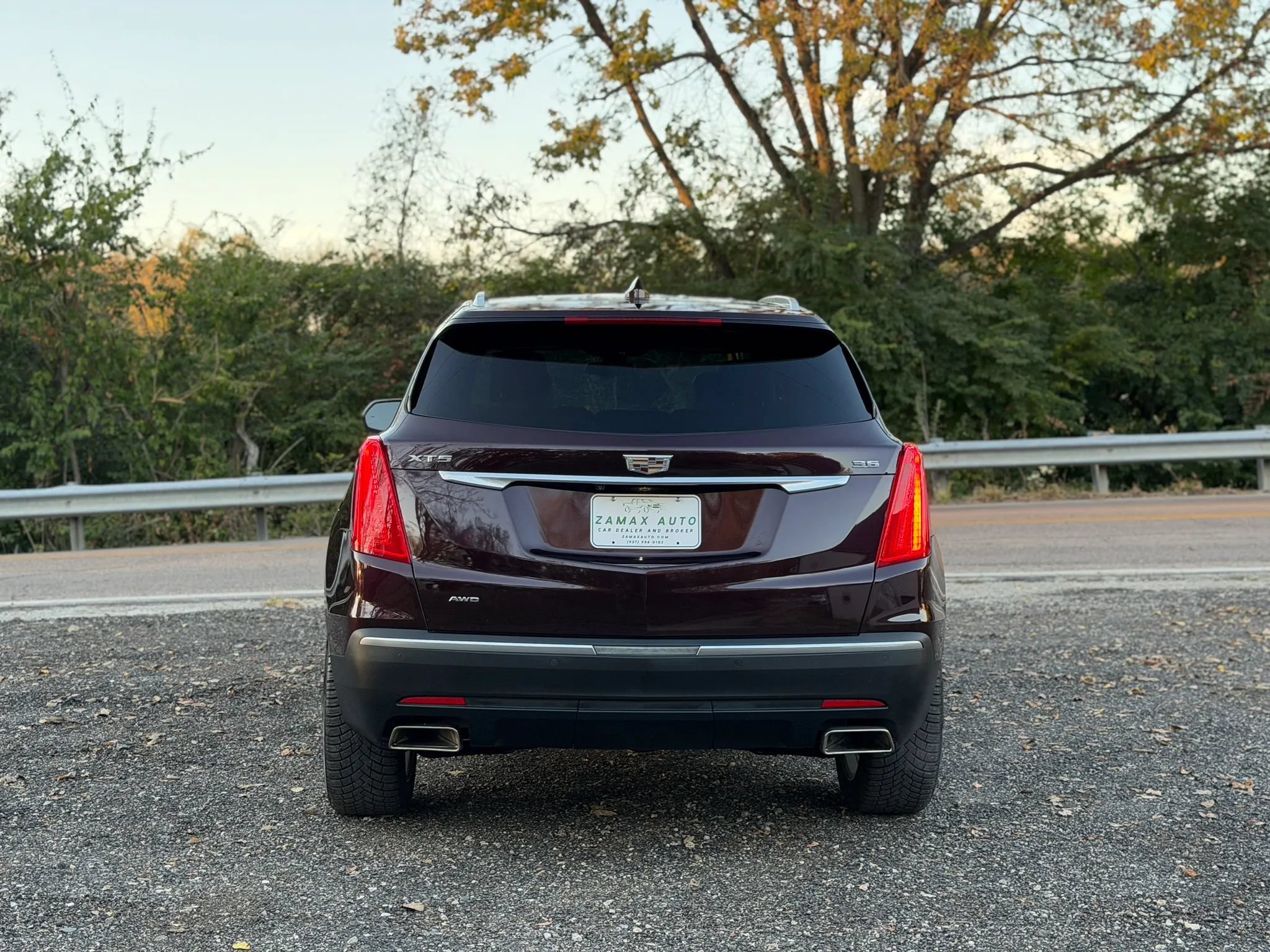 Used 2018 Cadillac XT5 Luxury w/ Driver Awareness Package AWD/4WD image 3