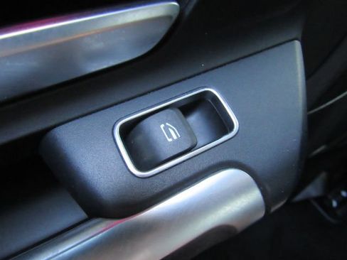 Used 2022 Mercedes-Benz EQB 300 4MATIC w/ Exclusive Package image 30