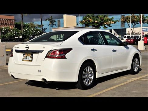 Used 2015 Nissan Altima 2.5 S w/ Power Driver Seat Package FWD image 5