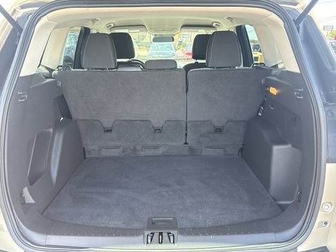 Used 2017 Ford Escape S FWD image 9