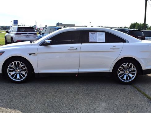 Used 2017 Ford Taurus Limited FWD image 5