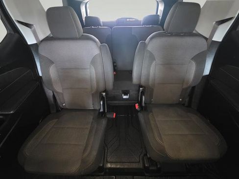 Used 2020 Chevrolet Traverse LT FWD image 24