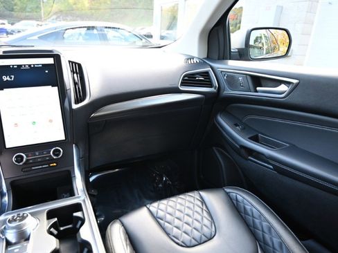 Used 2024 Ford Edge Titanium image 14