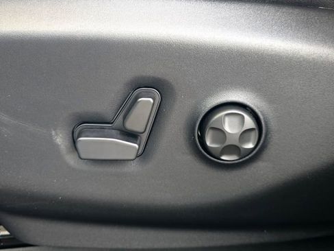 New 2026 Chrysler Pacifica Limited w/ S Appearance Package image 22