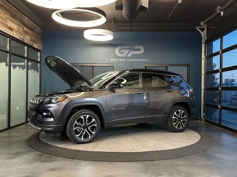 Used 2022 Jeep Compass Limited w/ Sun and Sound Group AWD/4WD image 24